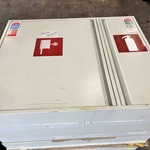 3x Complete brandveiligheidskast met brandslanghaspel en schuimblusser